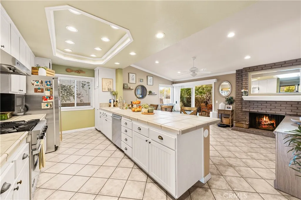21415 Running River Court, Diamond Bar, California 91765 home-pic-12