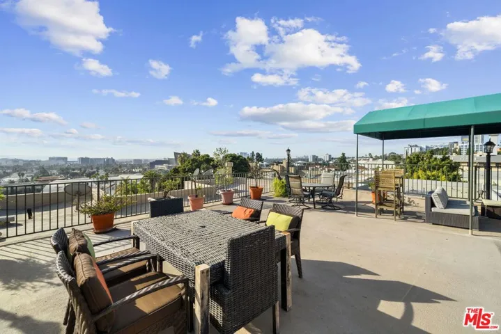 Building Roofdeck