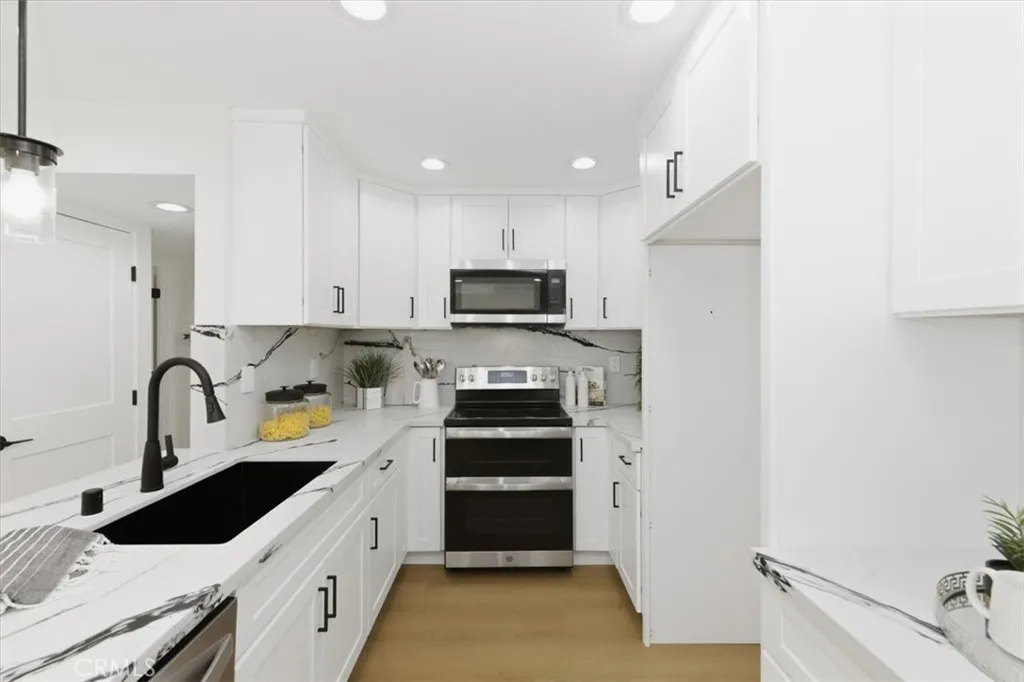 6952 Brightwood 3, Garden Grove, California 92845 home-pic-12