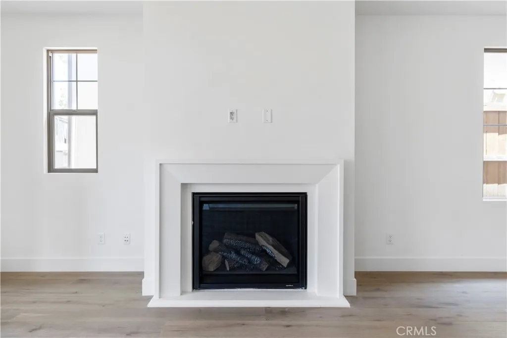 173 E Palm Street E, Altadena, California 91001 home-pic-8
