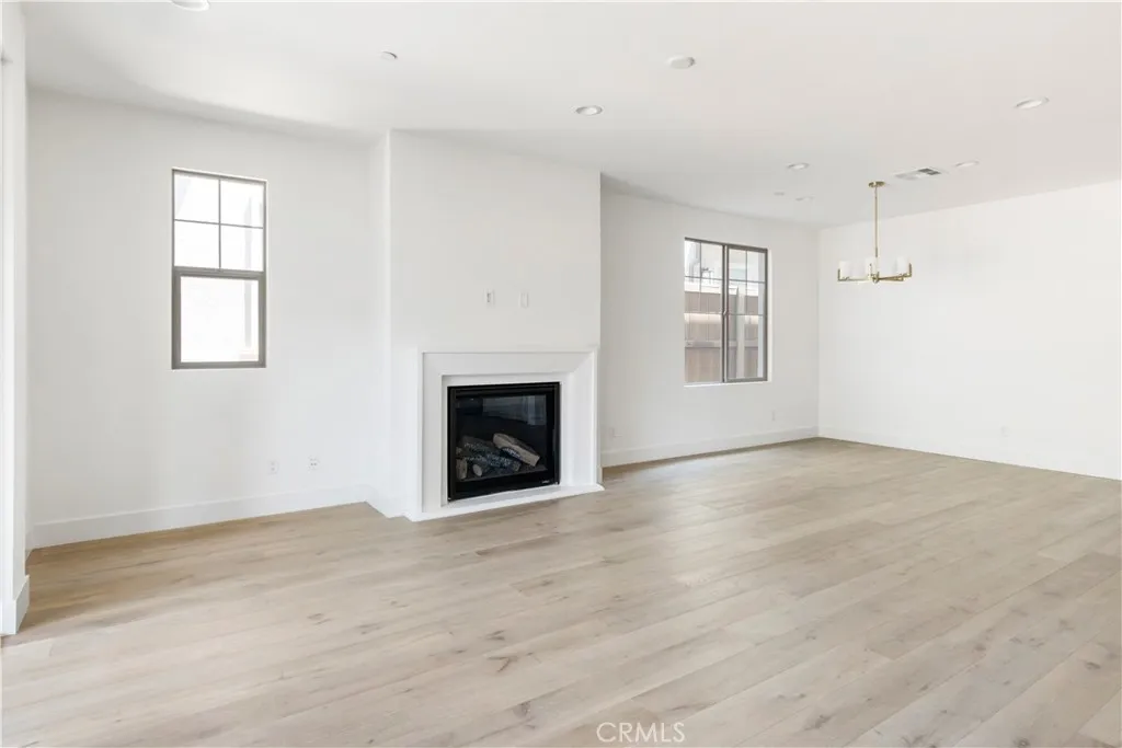 173 E Palm Street E, Altadena, California 91001 home-pic-7