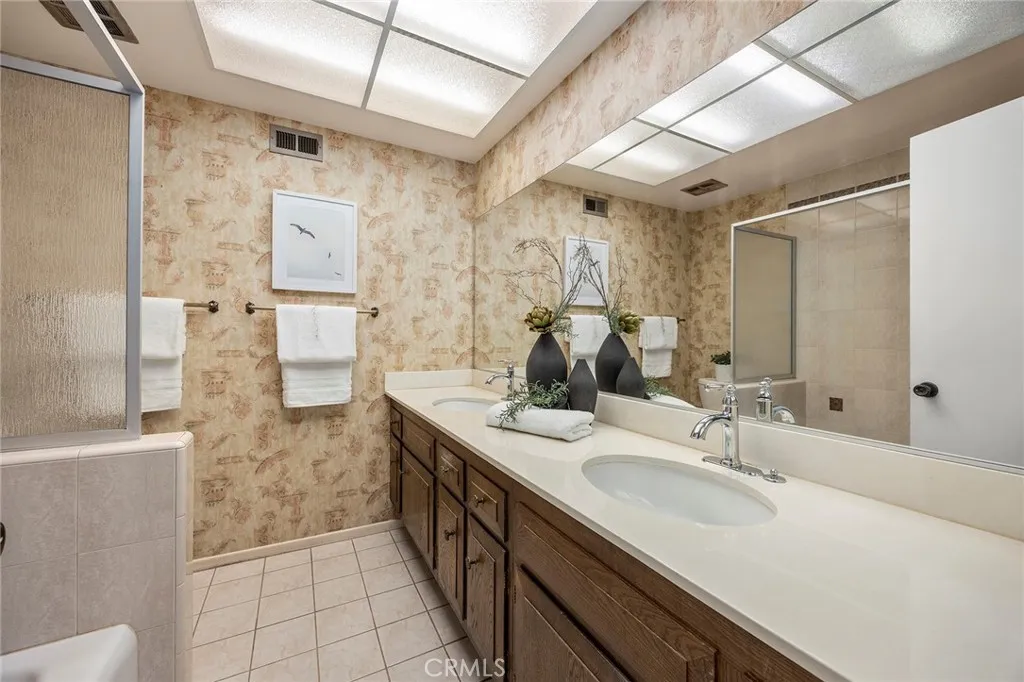 3125 La Sombra Way, Fullerton, California 92835 home-pic-17