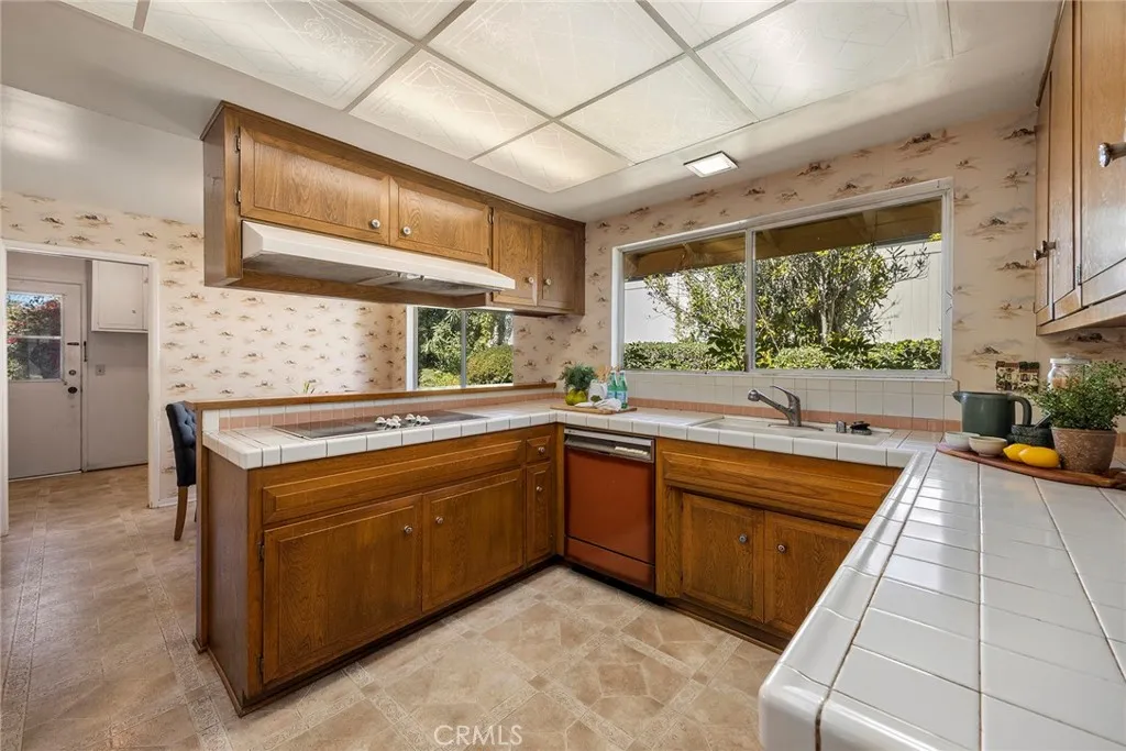 3125 La Sombra Way, Fullerton, California 92835 home-pic-9