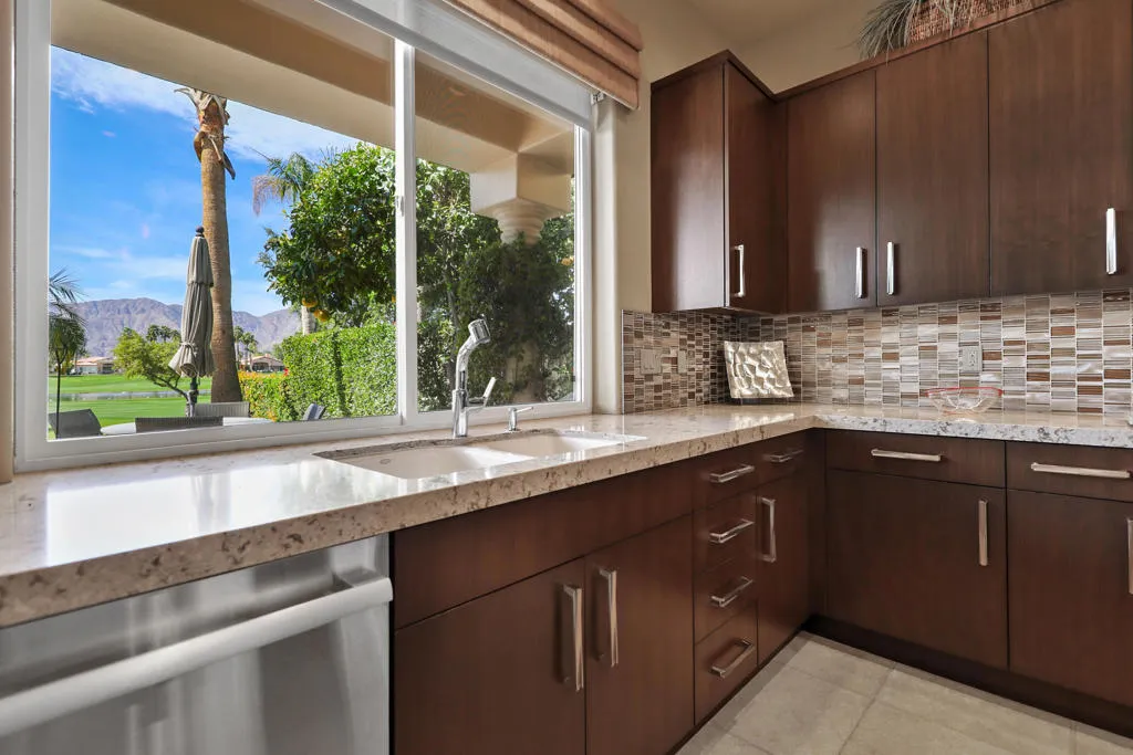 79560 Mission Drive E, La Quinta, California 92253 home-pic-9
