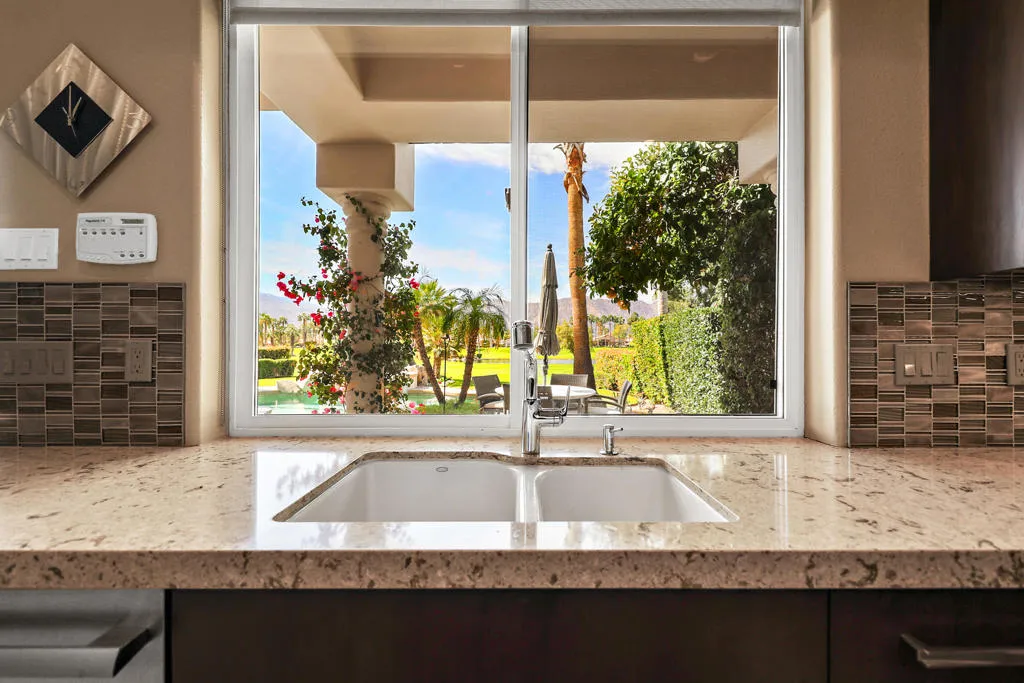 79560 Mission Drive E, La Quinta, California 92253 home-pic-12
