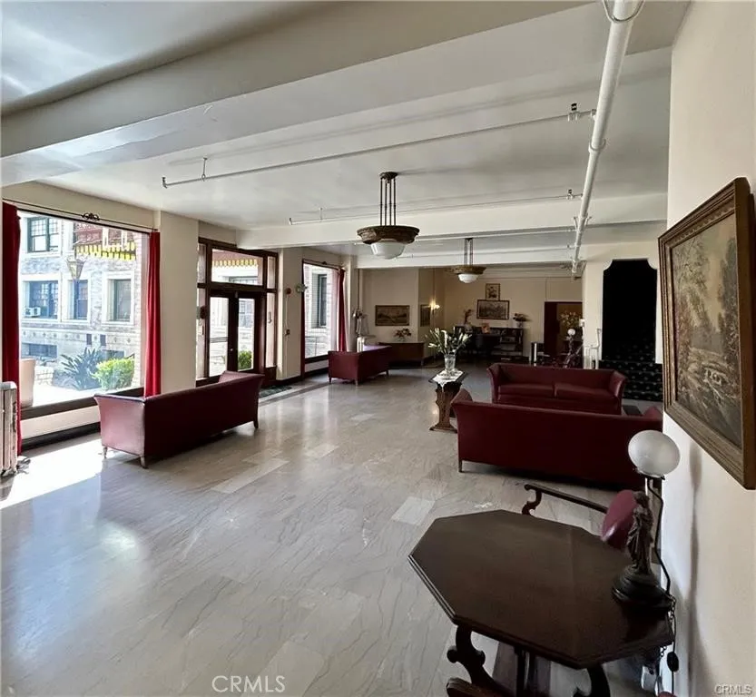 2121 James M Wood 412, Los Angeles, California 90006 home-pic-25