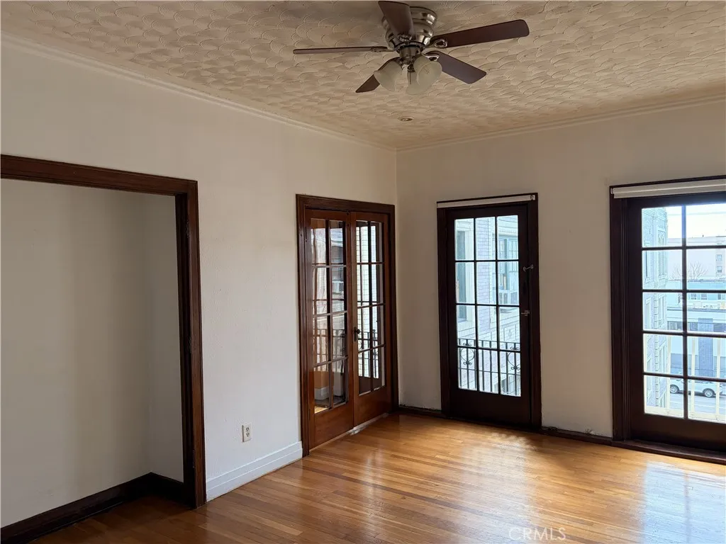 2121 James M Wood 412, Los Angeles, California 90006 home-pic-4