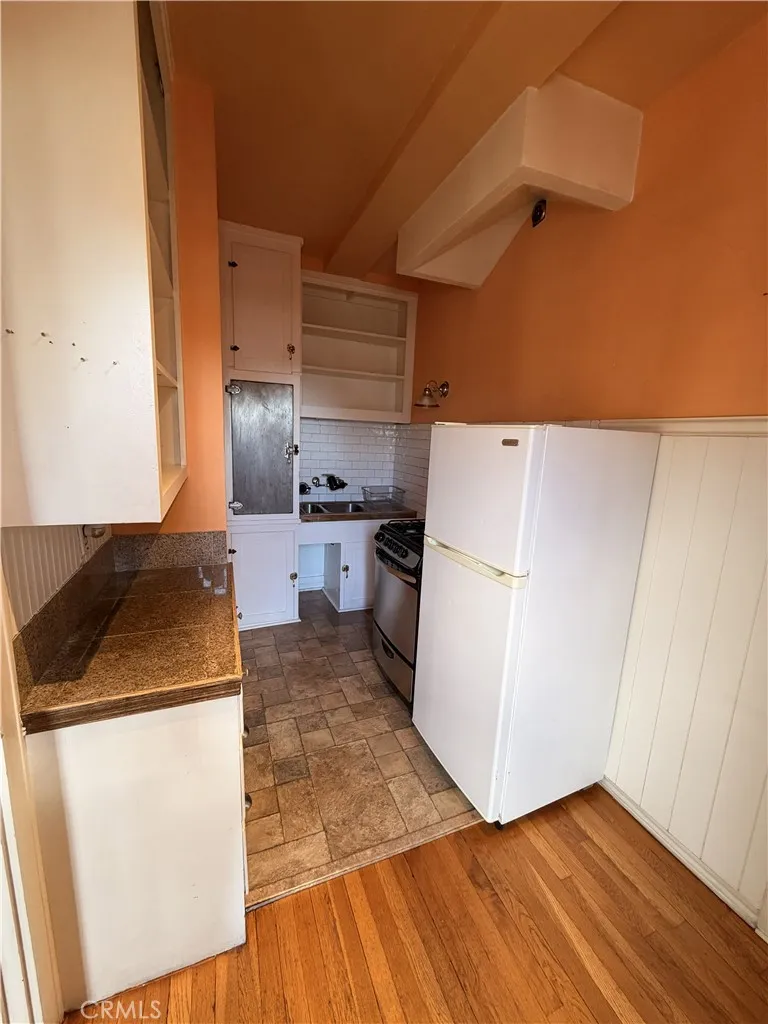 2121 James M Wood 412, Los Angeles, California 90006 home-pic-15