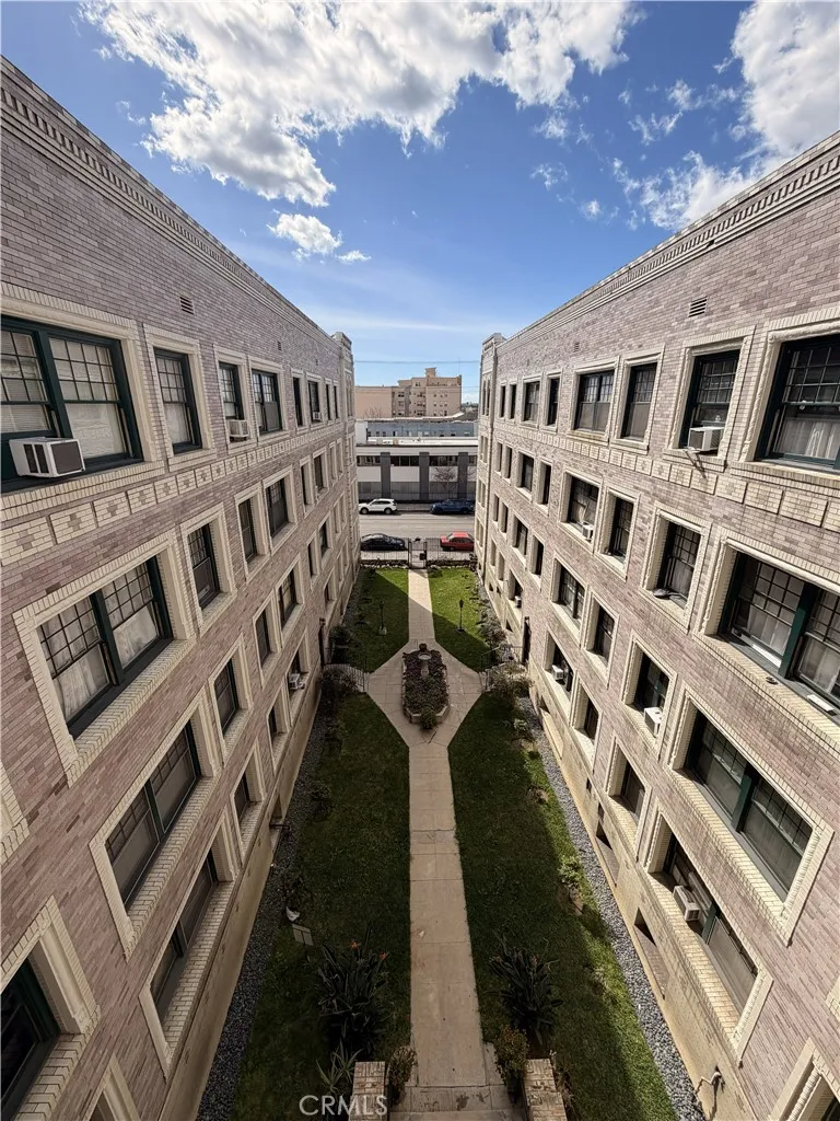 2121 James M Wood 412, Los Angeles, California 90006 home-pic-7