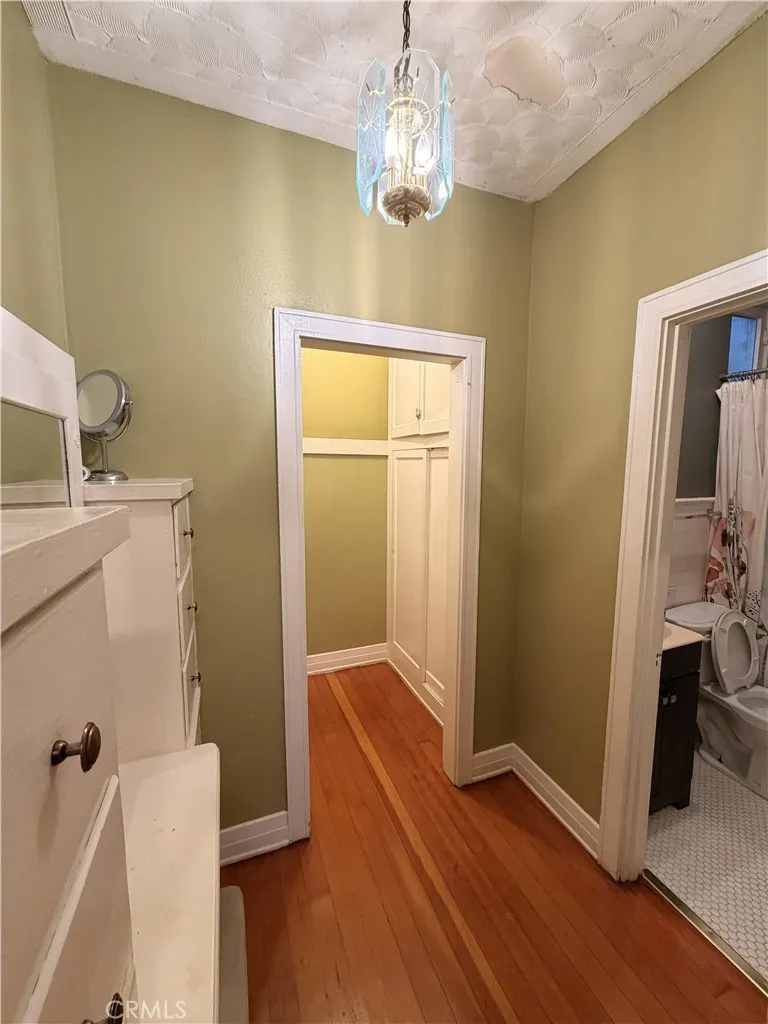2121 James M Wood 412, Los Angeles, California 90006 home-pic-22