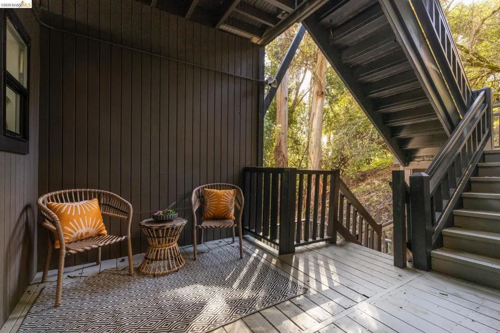 6931 6931 Pinehaven Rd, Oakland, California 94611 home-pic-41