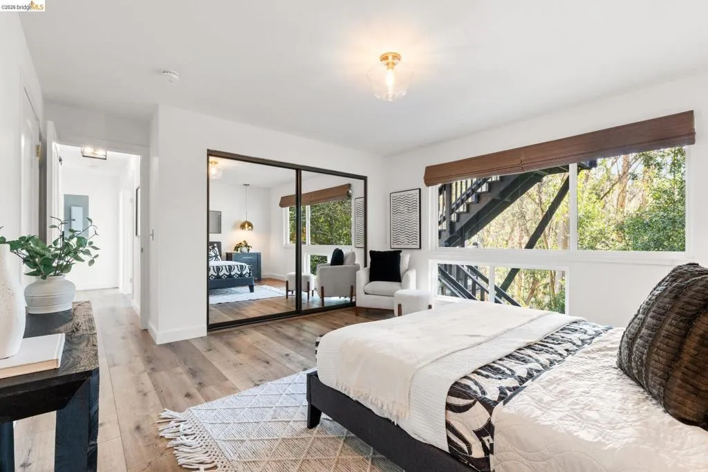 6931 6931 Pinehaven Rd, Oakland, California 94611 home-pic-29