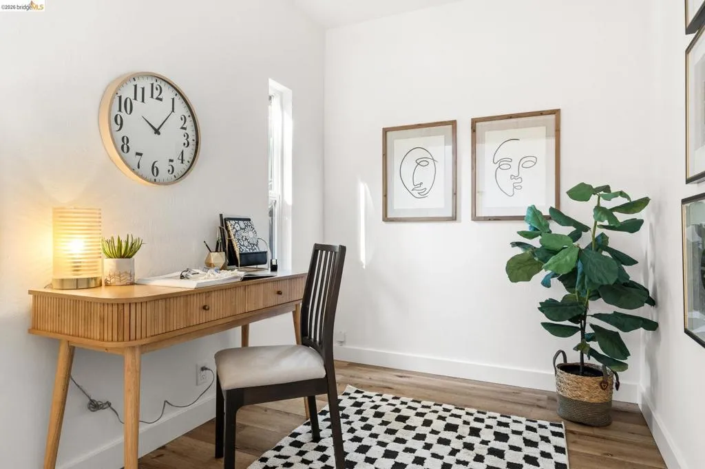 6931 6931 Pinehaven Rd, Oakland, California 94611 home-pic-23