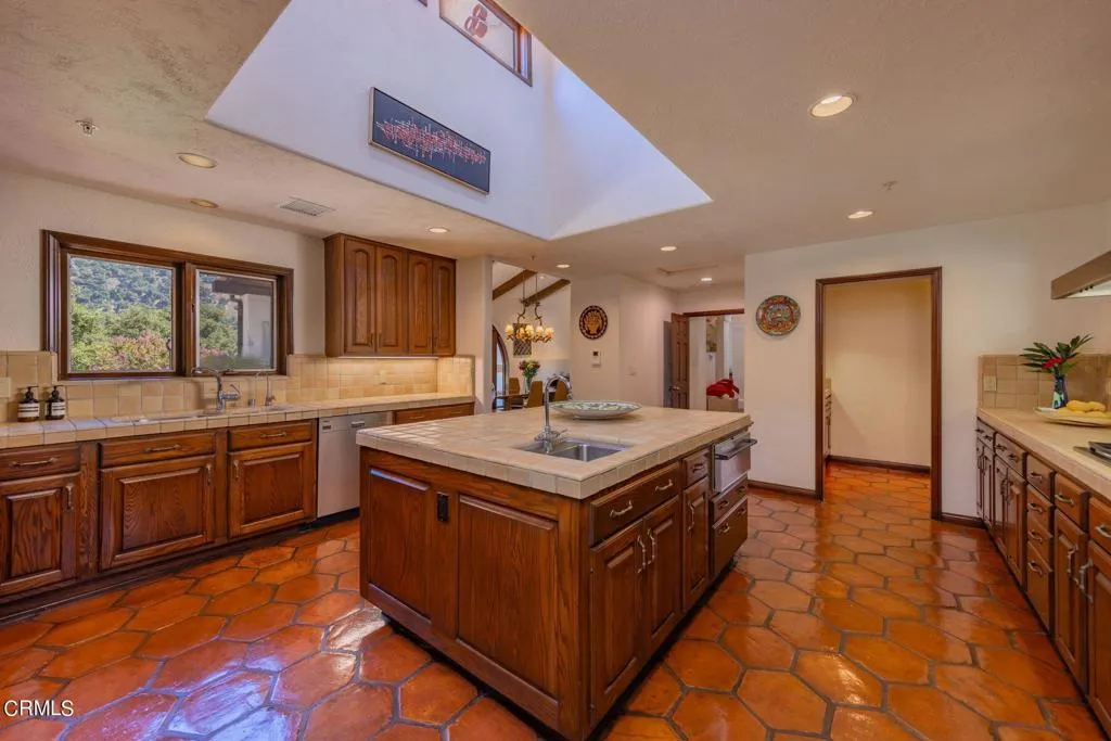 10829 10883 10883 Oak Knoll Road, Ojai, California 93023 home-pic-34