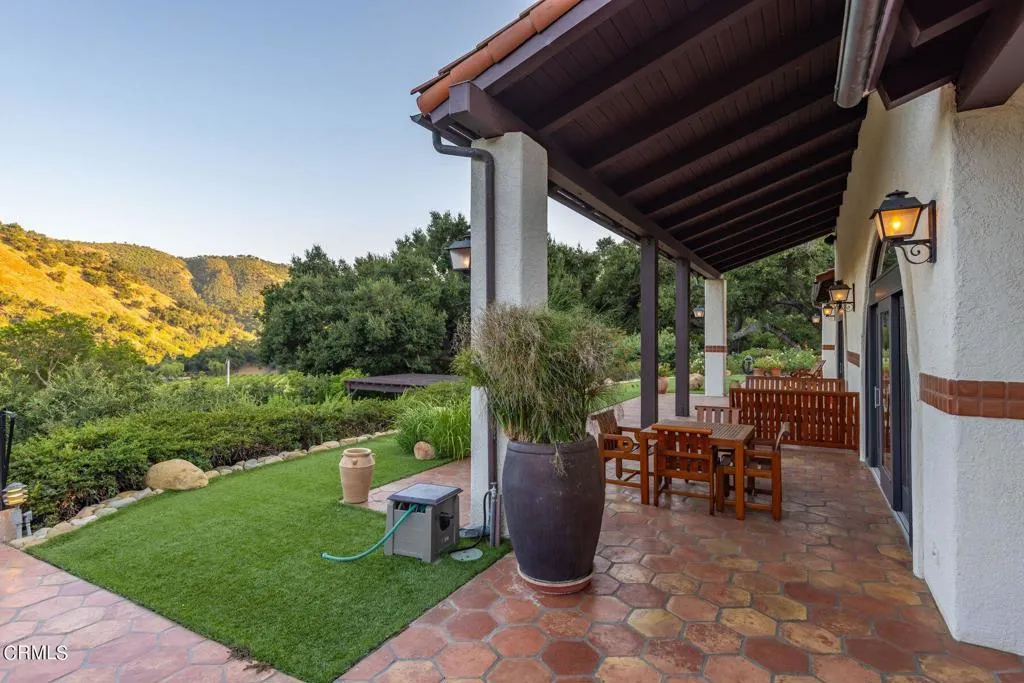 10829 10883 10883 Oak Knoll Road, Ojai, California 93023 home-pic-15