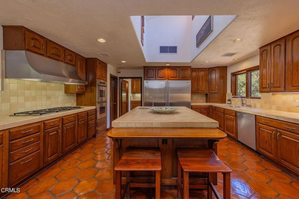 10829 10883 10883 Oak Knoll Road, Ojai, California 93023 home-pic-25