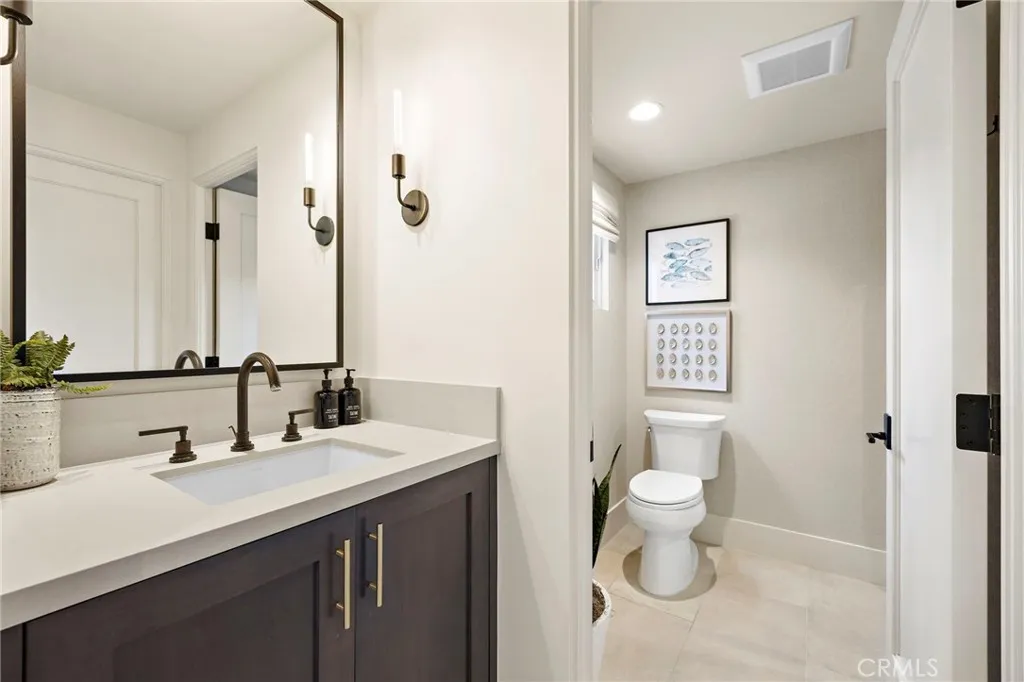 17 Water Port, Newport Coast, California 92657 home-pic-24