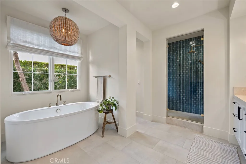 17 Water Port, Newport Coast, California 92657 home-pic-19