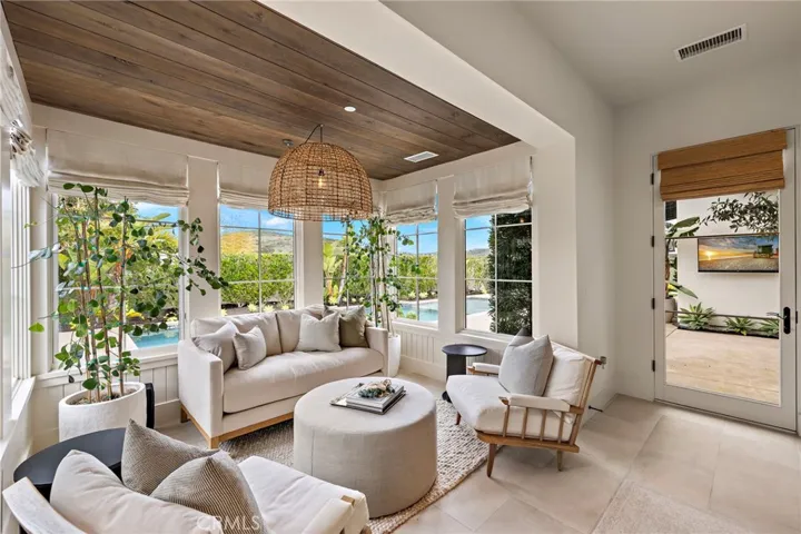 17 Water Port, Newport Coast, California 92657