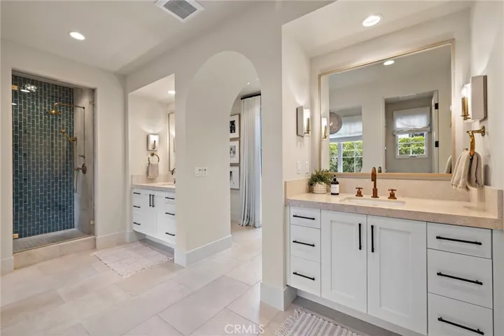 17 Water Port, Newport Coast, California 92657