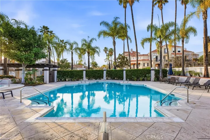 Community Pool, Spa and Gym