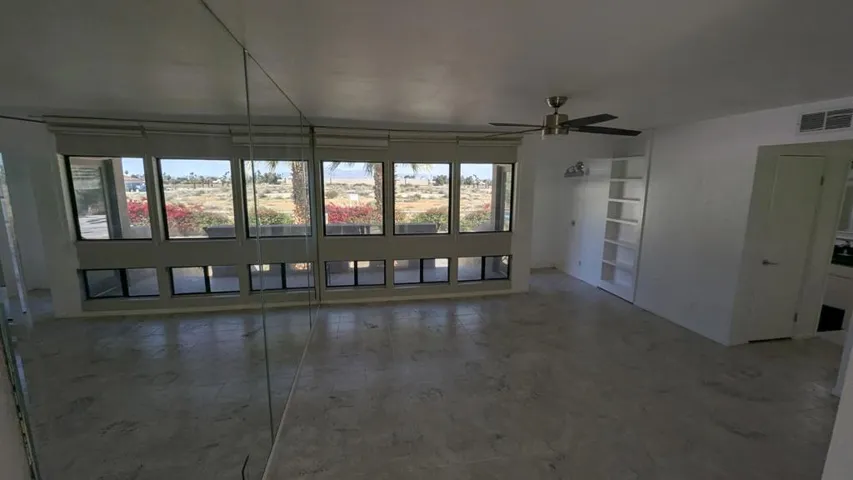 PXL_20260220_213055030