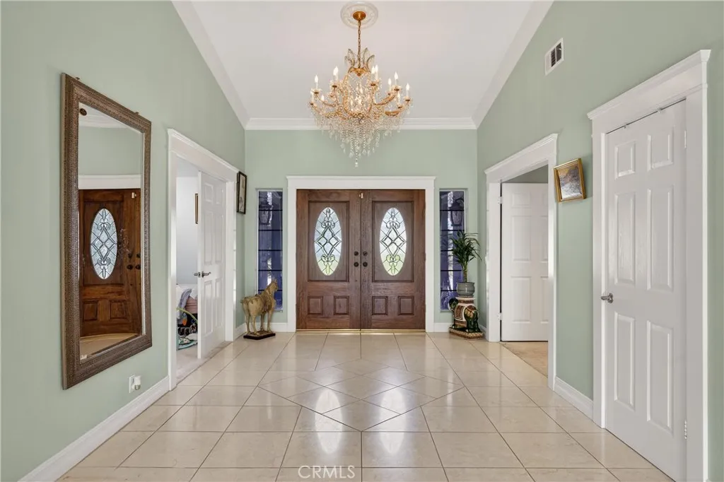 37321 Ironwood Drive, Yucaipa, California 92399 home-pic-5