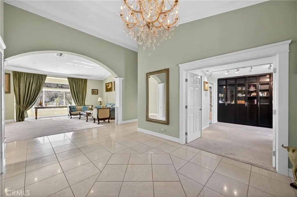 37321 Ironwood Drive, Yucaipa, California 92399 home-pic-23