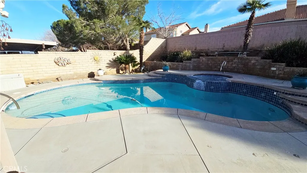5644 W Avenue L14, Lancaster, California 93536 home-pic-25