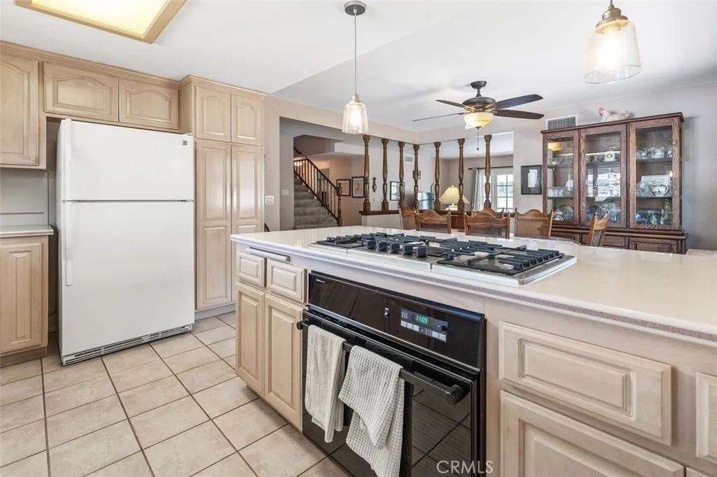 4932 Windsong, La Palma, California 90623 home-pic-9