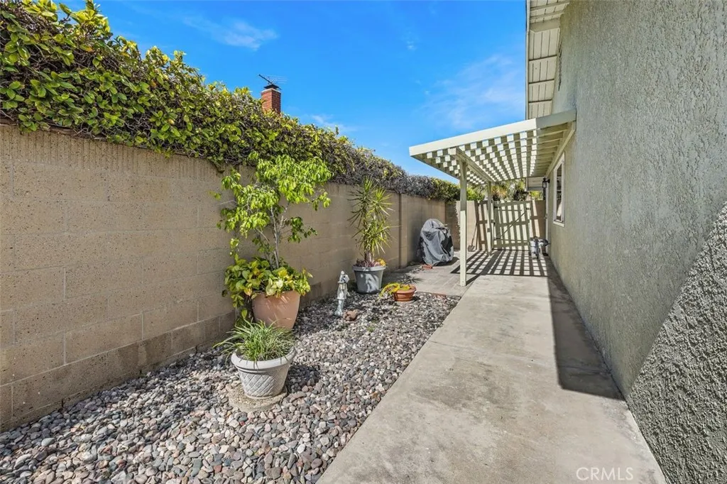 4932 Windsong, La Palma, California 90623 home-pic-18