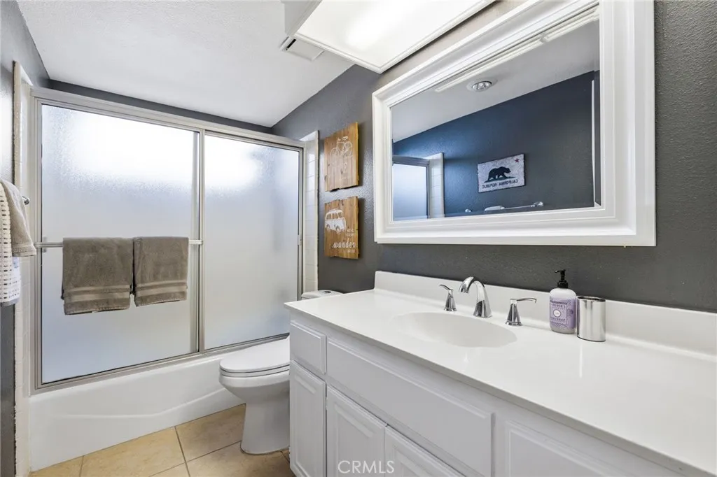 77116 Pauma Valley Way, Palm Desert, California 92211 home-pic-25