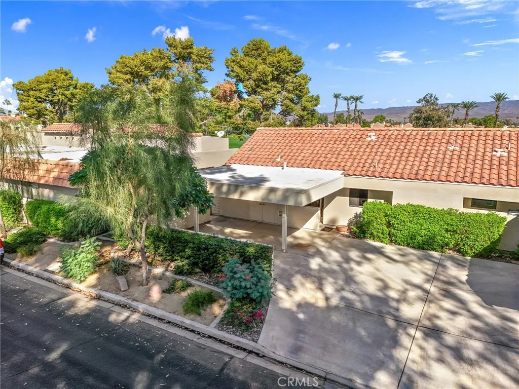 77116 Pauma Valley Way, Palm Desert, California 92211 home-pic-2
