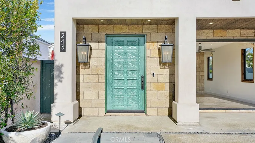 243 Poppy Avenue, Corona Del Mar, California 92625