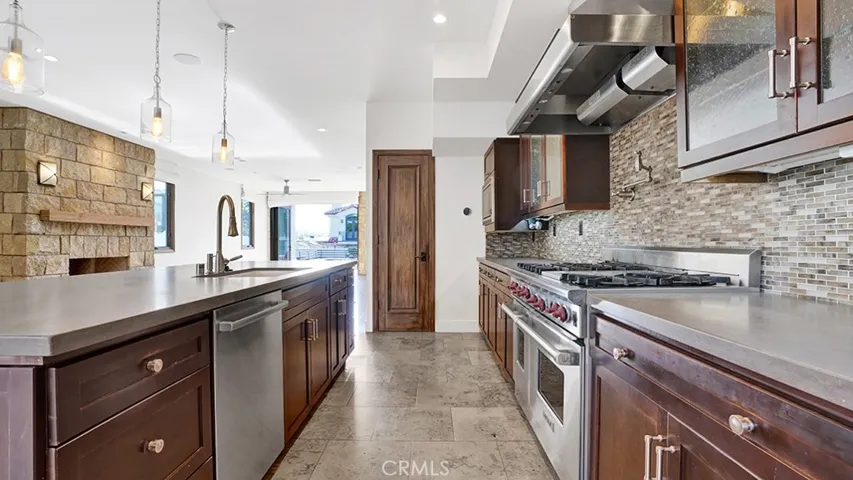 243 Poppy Avenue, Corona Del Mar, California 92625