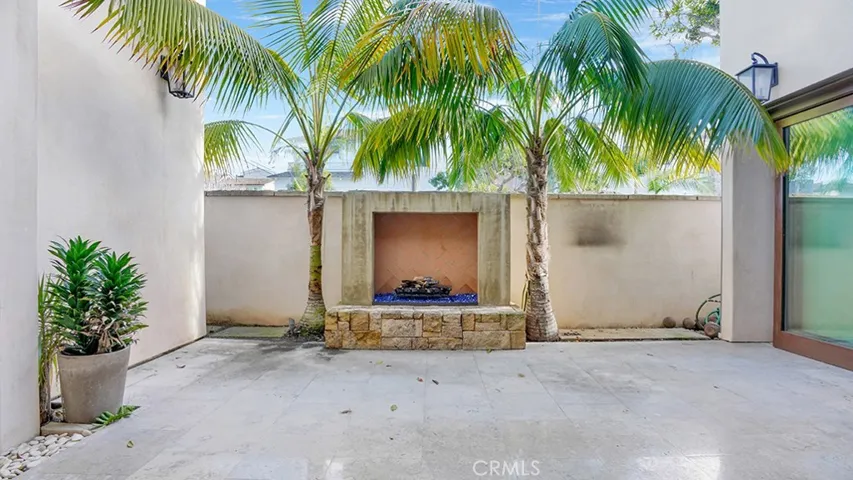 243 Poppy Avenue, Corona Del Mar, California 92625