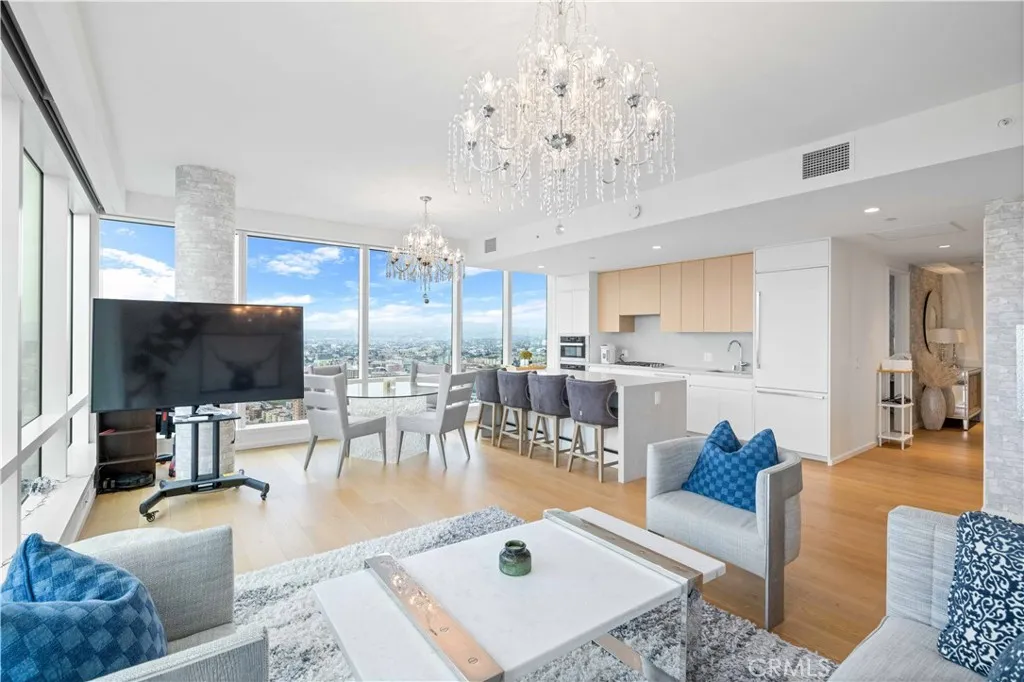 877 Francisco Street 4111, Los Angeles, California 90017 home-pic-10