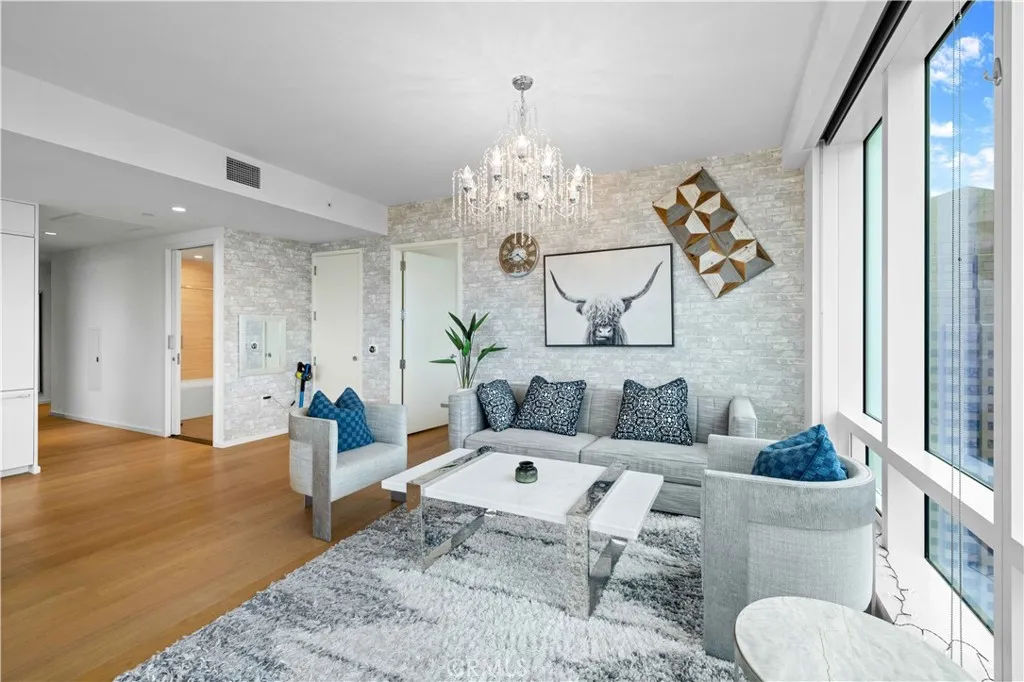 877 Francisco Street 4111, Los Angeles, California 90017 home-pic-6