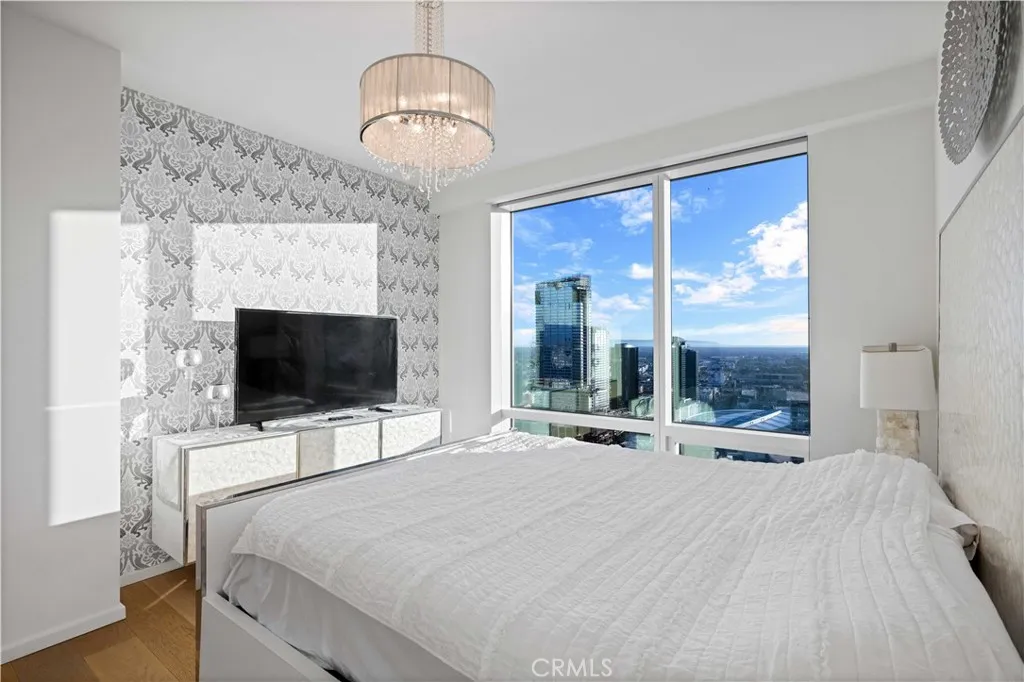 877 Francisco Street 4111, Los Angeles, California 90017 home-pic-15