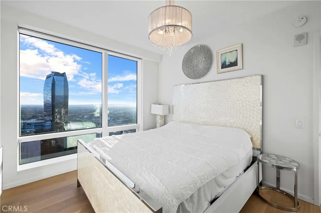 877 Francisco Street 4111, Los Angeles, California 90017 home-pic-14