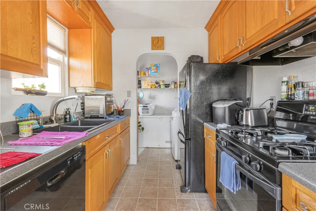 416 E 219th, Carson, California 90745 home-pic-6