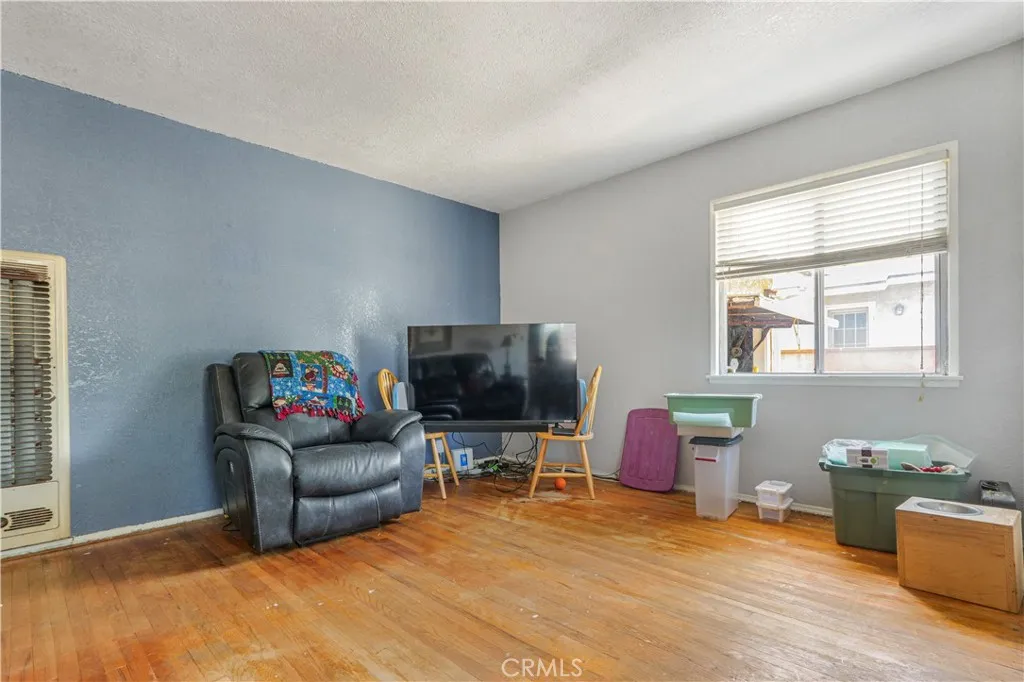 416 E 219th, Carson, California 90745 home-pic-4