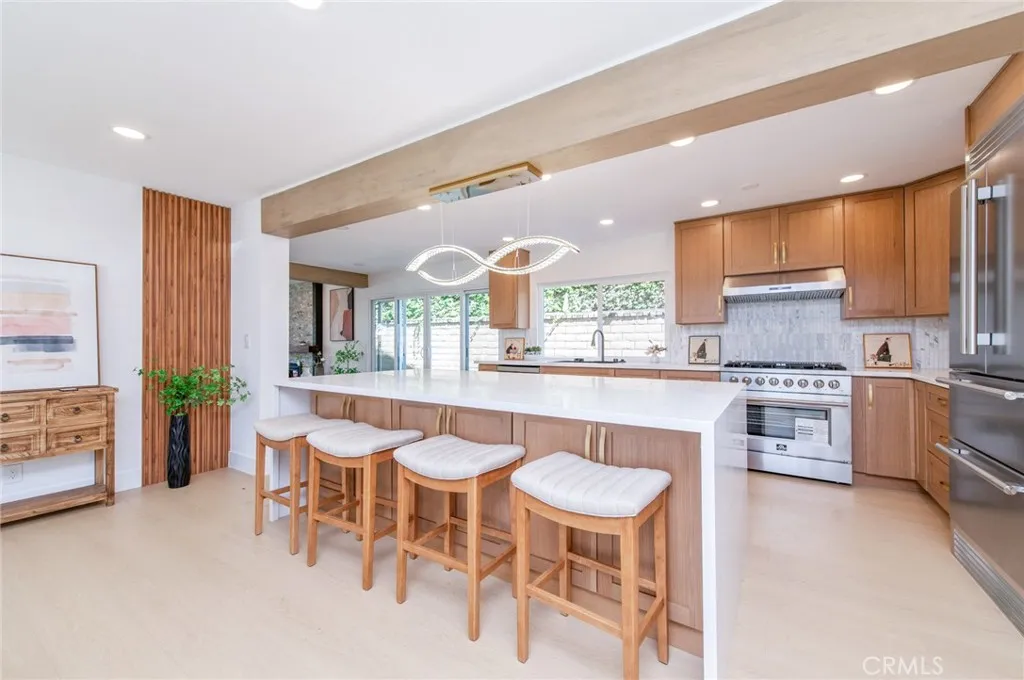 22733 Islamare, Lake Forest, California 92630 home-pic-6