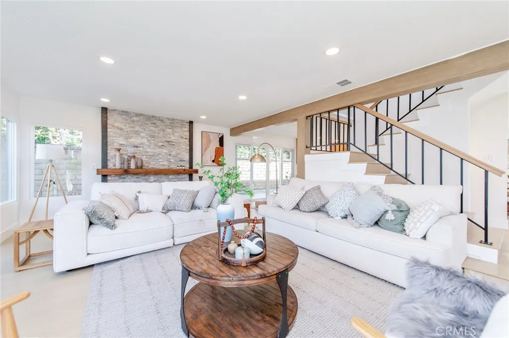 22733 Islamare, Lake Forest, California 92630 home-pic-16