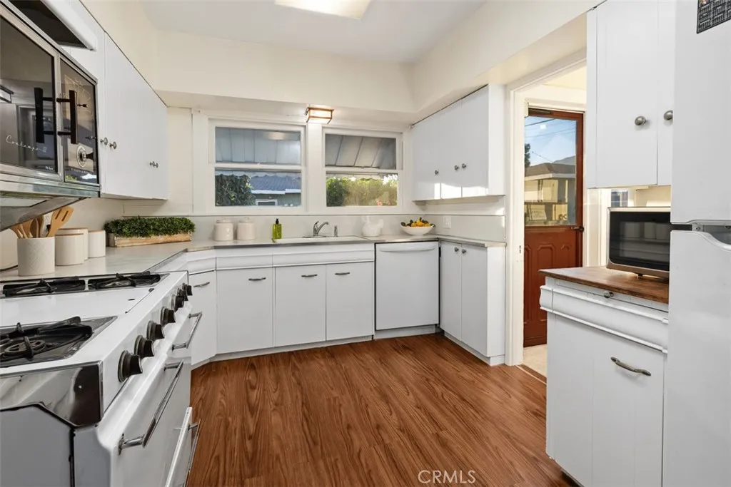 511 W Maple, Monrovia, California 91016 home-pic-28