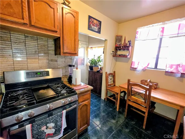 5323 Latham, Los Angeles, California 90011