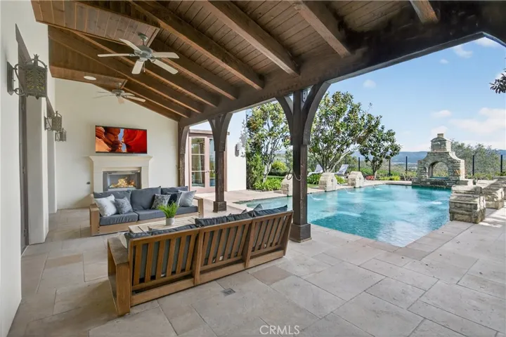 Covered California Room