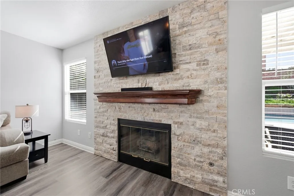 1222 Stephanie Dr, Corona, California 92882 home-pic-36