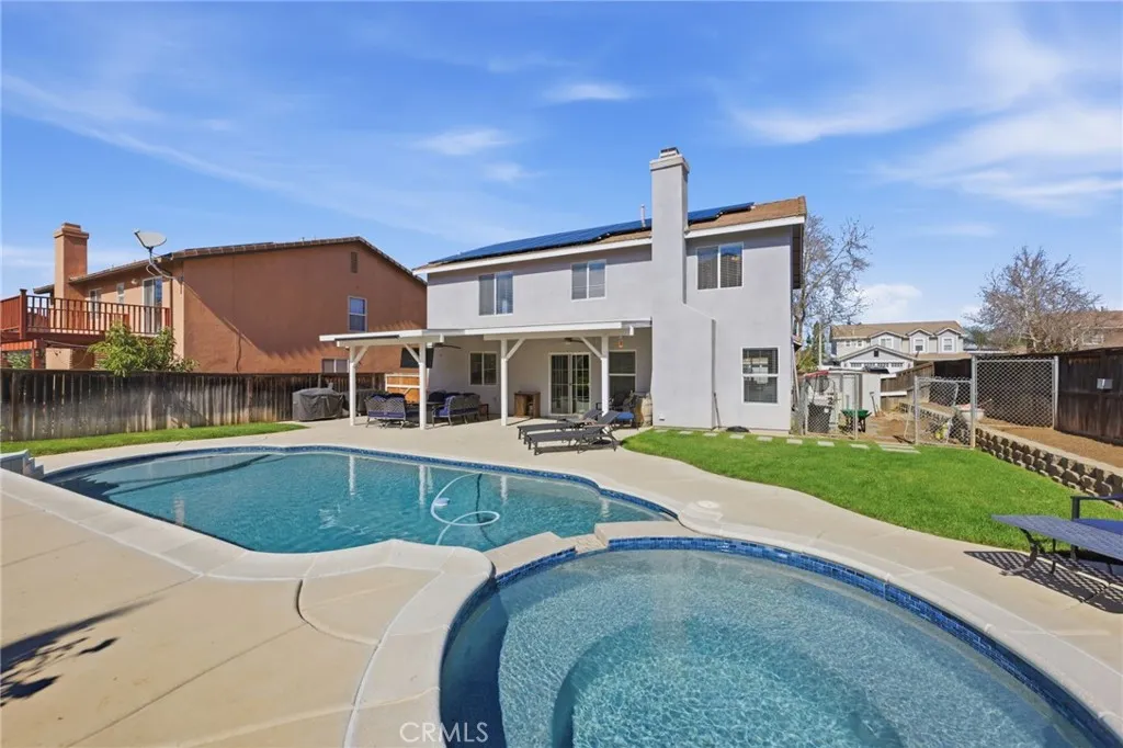 1222 Stephanie Dr, Corona, California 92882 home-pic-3