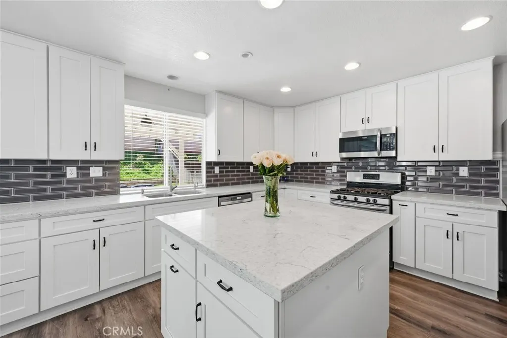 1222 Stephanie Dr, Corona, California 92882 home-pic-43